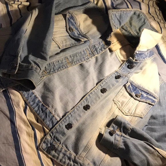 Burberry denim jacket sz10 but fits 6-8